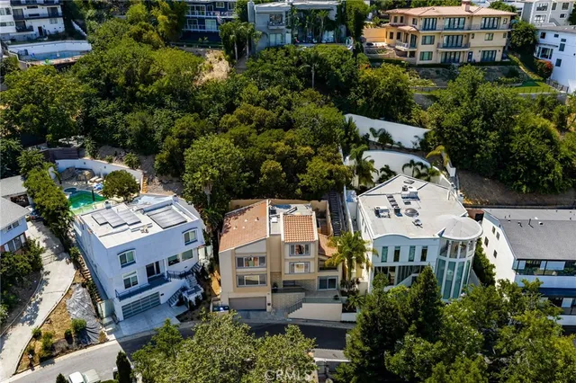 $7,500 | 3751 Prestwick Drive, Los Angeles, CA 90027