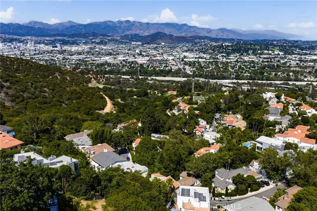 $7,500 | 3751 Prestwick Drive, Los Angeles, CA 90027