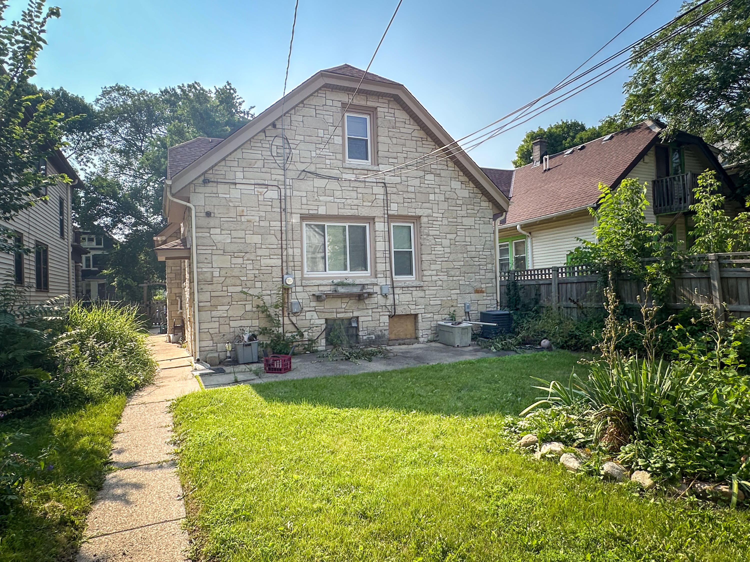 2640 North 48th Street Milwaukee, WI 53210 - Photo 33 of 38 IMG_4486 2