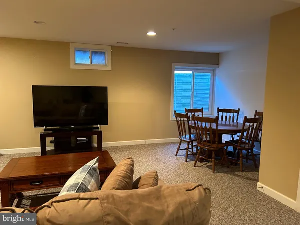 $3,200 | 338 Village Way, Chalfont, PA 18914