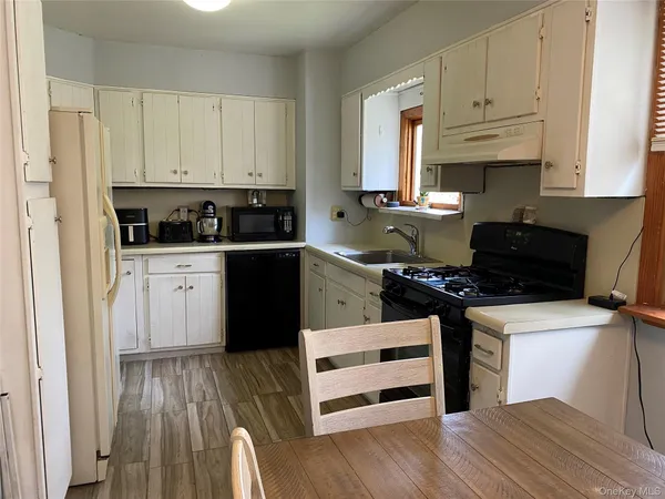 $695,000 | 43 Duelk Avenue, Monroe, NY 10950