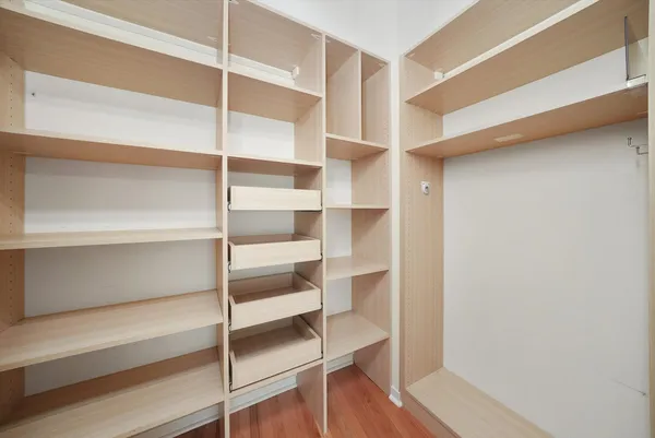 $4,000 | 1224 West Van Buren Street, Unit 709, Chicago, IL 60607