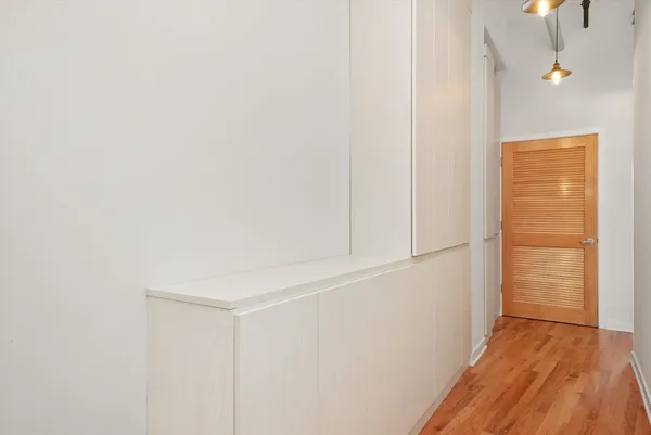 $4,000 | 1224 West Van Buren Street, Unit 709, Chicago, IL 60607