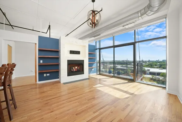 $4,000 | 1224 West Van Buren Street, Unit 709, Chicago, IL 60607