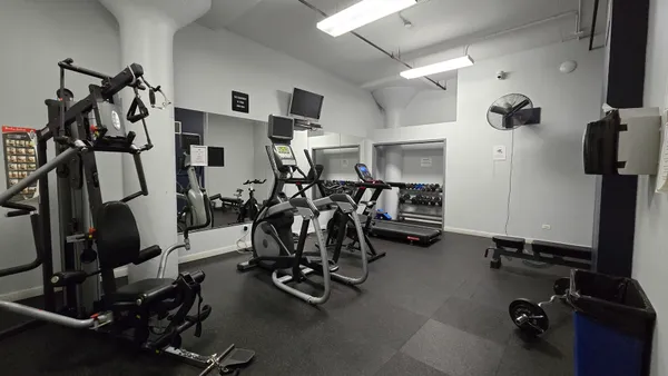 $4,000 | 1224 West Van Buren Street, Unit 709, Chicago, IL 60607