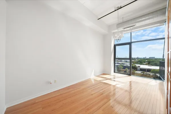 $4,000 | 1224 West Van Buren Street, Unit 709, Chicago, IL 60607