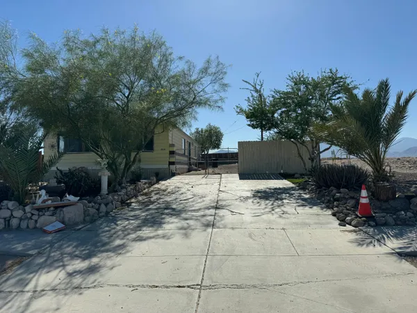 $98,999 | 2519 Pine Avenue, Thermal, CA 92274
