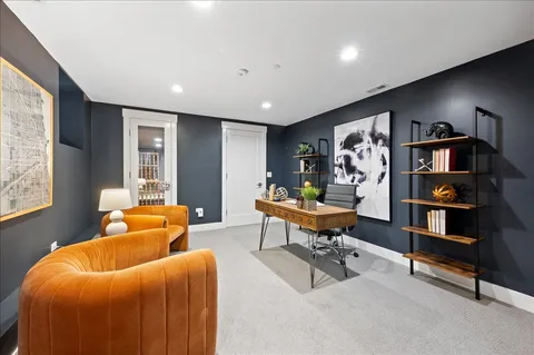$2,500,000 | 2901 North Burling Street, Chicago, IL 60657