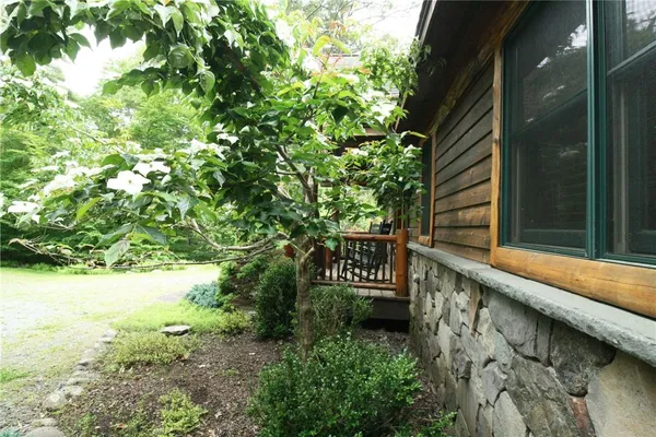 $899,000 | 420 Woodstone Trail, Smallwood, NY 12778