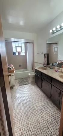 $309,900 | 13057 South McDaniels Court, Alsip, IL 60803