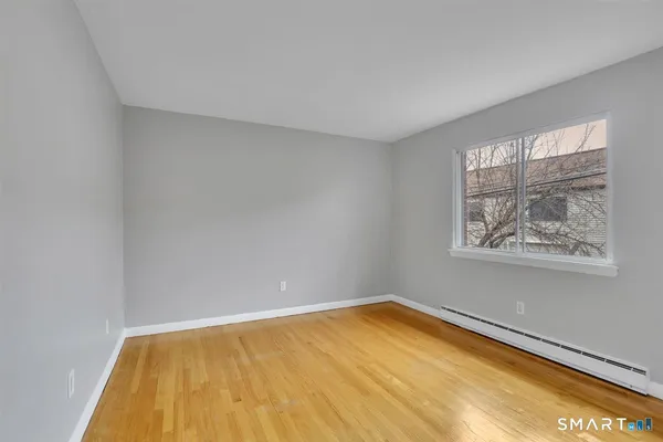 a view of empty room with window