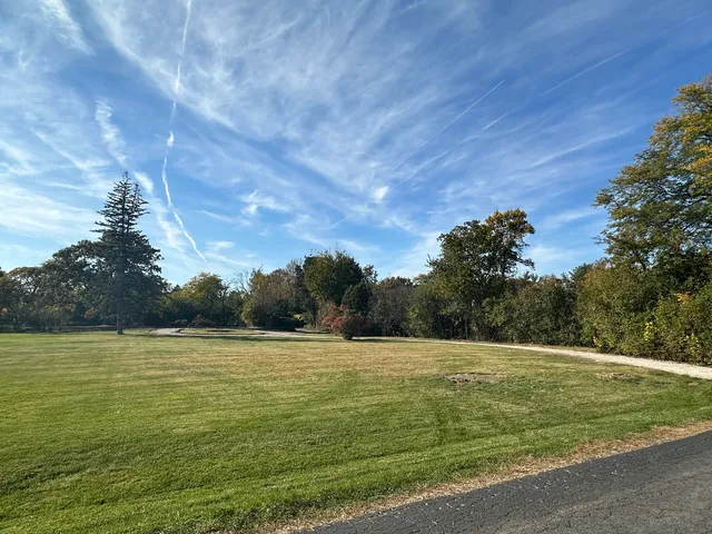 $1,445,000 | 118 Dickens Road, Northfield, IL 60093