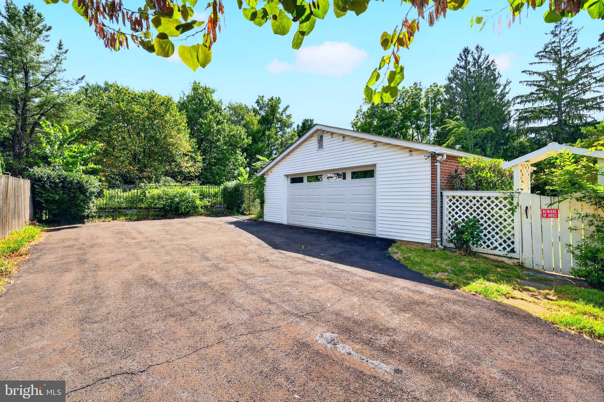 805 Orchard Way Silver Spring, MD 20904 - Photo 45 of 56 Garage from driveway