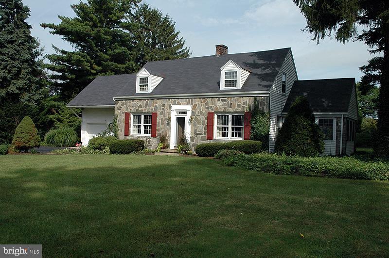 101 West Roseville Road Lancaster, PA 17601 - Photo 1 of 14 Gallery Image 1