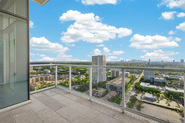 $5,900 | 4521 San Felipe Street, Unit 2602, Houston, TX 77027