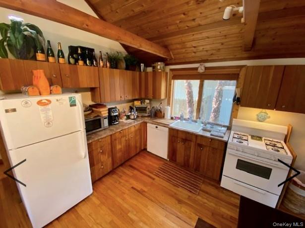 151 Ocean Road Ocean Beach, NY 11770 - Photo 10 of 19 Gallery Image 10