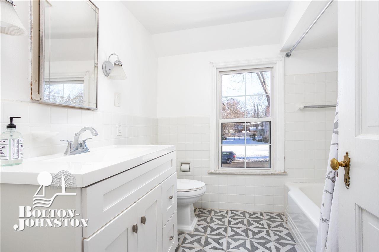 1265 Audubon Road Grosse Pointe, MI 48230 - Photo 26 of 44 Full Bath - Hall