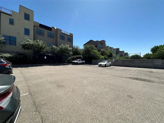 $925 | 4526 Munger Avenue, Unit 212, Dallas, TX 75204