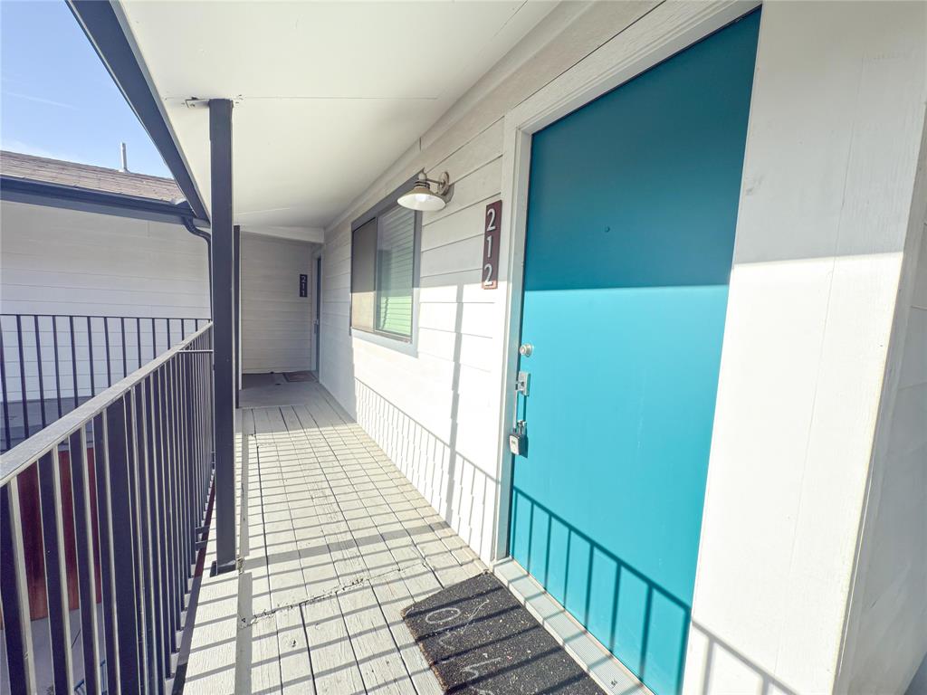 4526 Munger Avenue, Unit 212 Dallas, TX 75204 - Photo 4 of 19