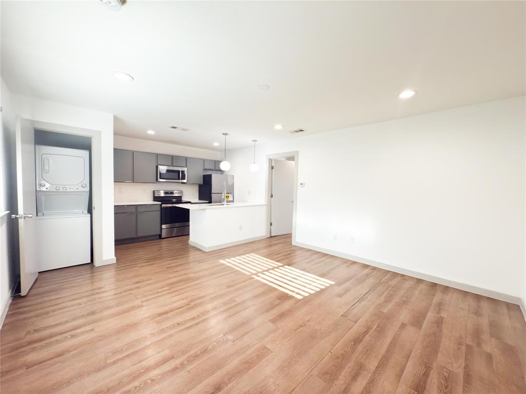 4526 Munger Avenue, Unit 212 Dallas, TX 75204 - Photo 5 of 19