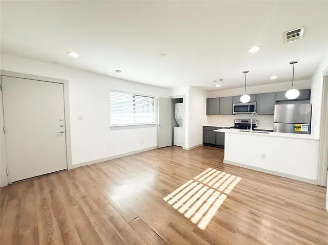 $925 | 4526 Munger Avenue, Unit 212, Dallas, TX 75204