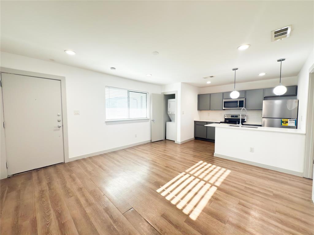 4526 Munger Avenue, Unit 212 Dallas, TX 75204 - Photo 6 of 19