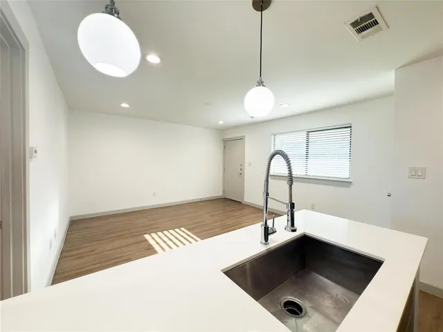 $925 | 4526 Munger Avenue, Unit 212, Dallas, TX 75204