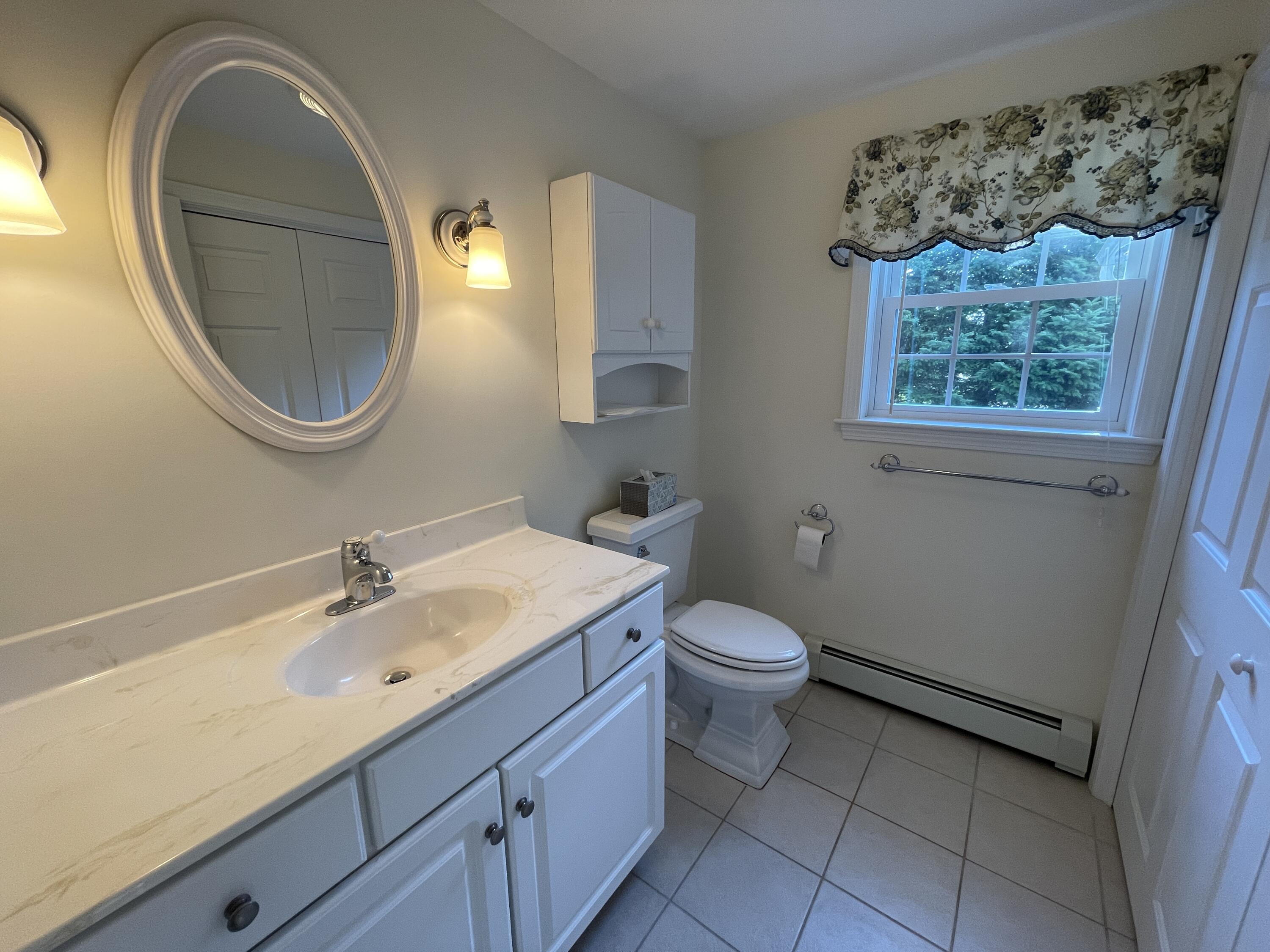 20 Ridgefield Drive, Unit 16 Gorham, ME 04038 - Photo 11 of 27 Half Bath