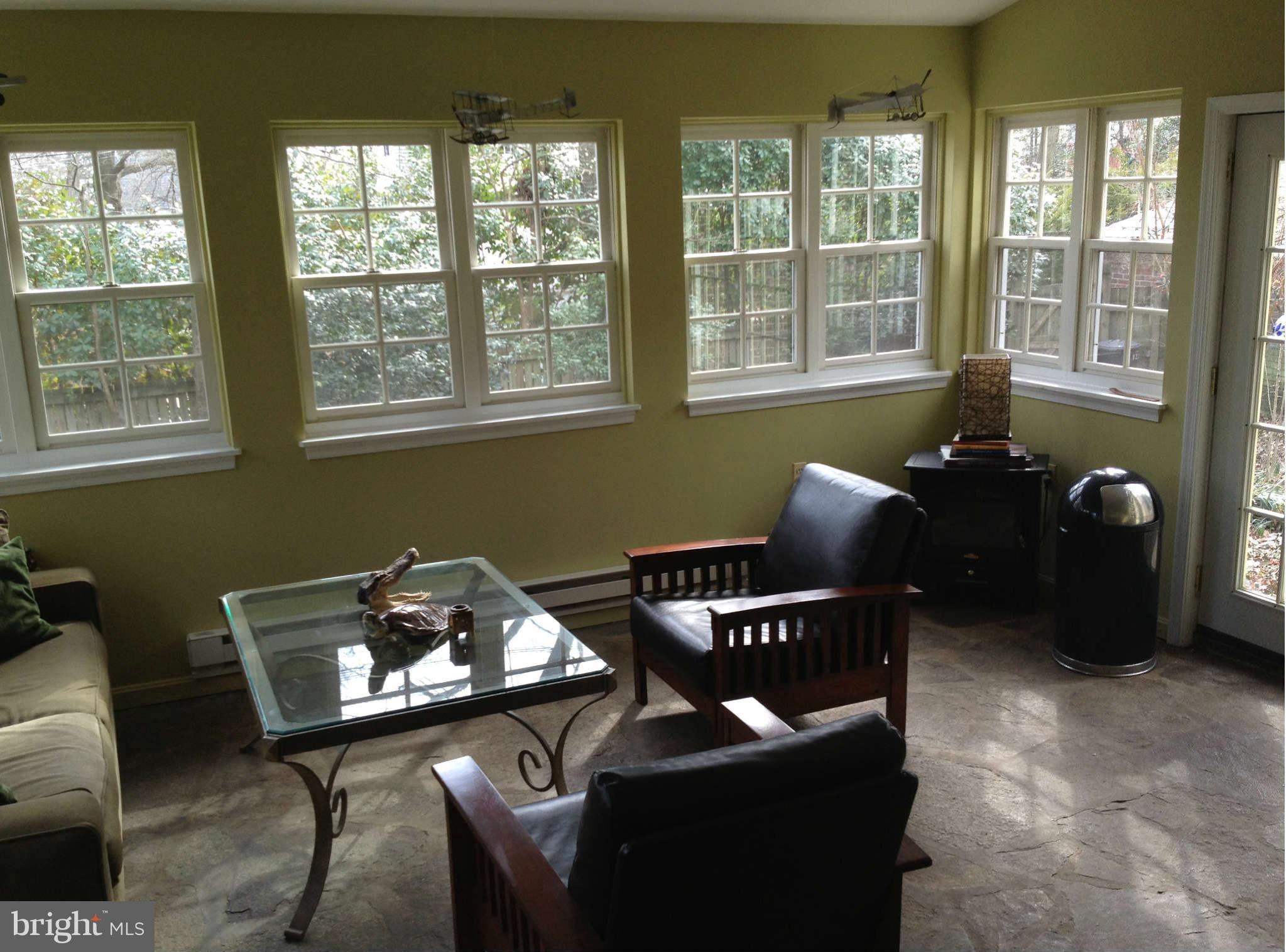 1229 Southview Road Baltimore, MD 21218 - Photo 10 of 20 Family Room