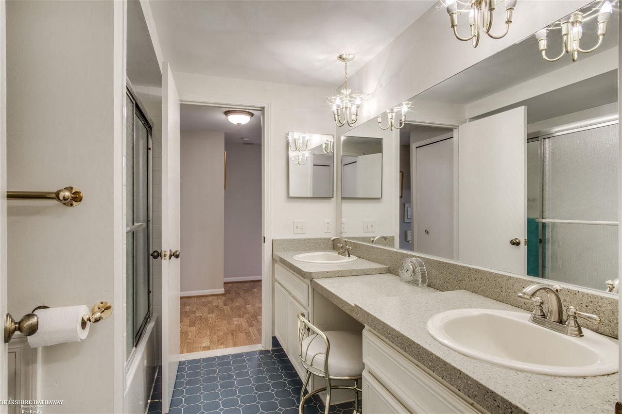 15057 Riverside Street Livonia, MI 48154 - Photo 34 of 39 Gallery Image 34