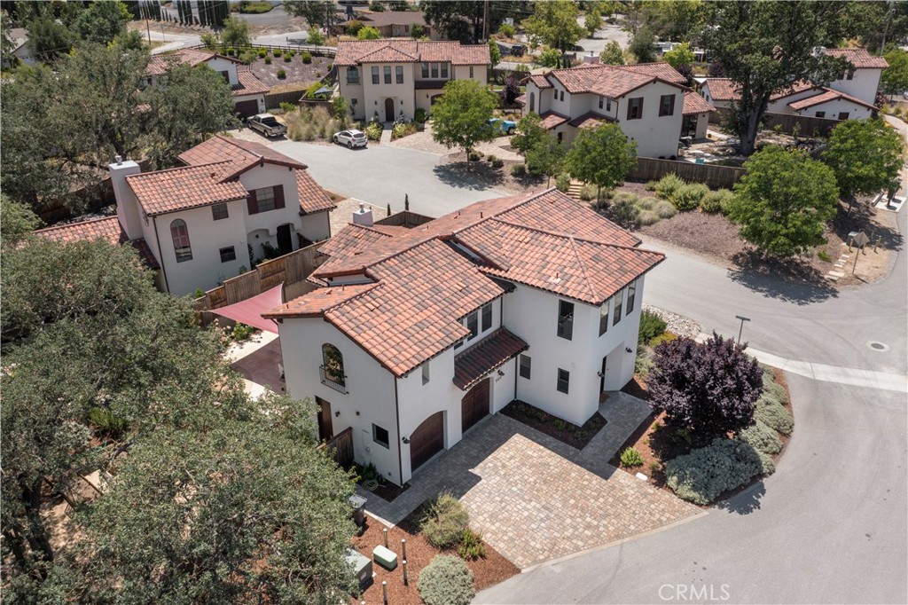 9320 Via Castillo Atascadero, CA 93422 - Photo 6 of 76