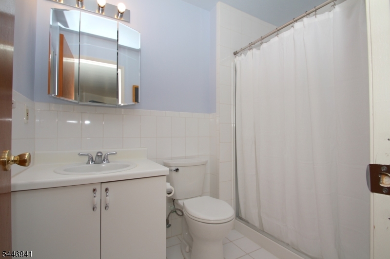 27 Gracie Road East Hanover, NJ 07936 - Photo 14 of 17