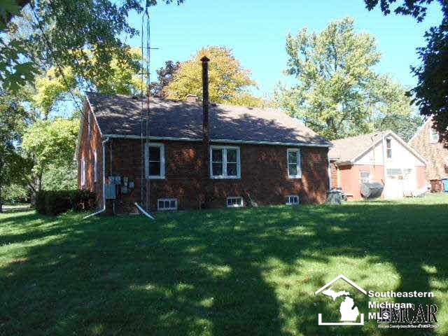 2036 Vivian Road Monroe, MI 48162 - Photo 25 of 28 21214759-24.JPG