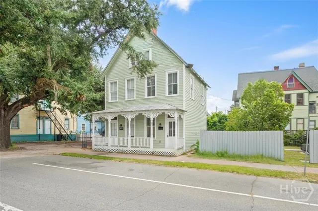 $2,650 | 1314 Lincoln Street, Savannah, GA 31401
