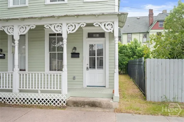 $2,650 | 1314 Lincoln Street, Savannah, GA 31401