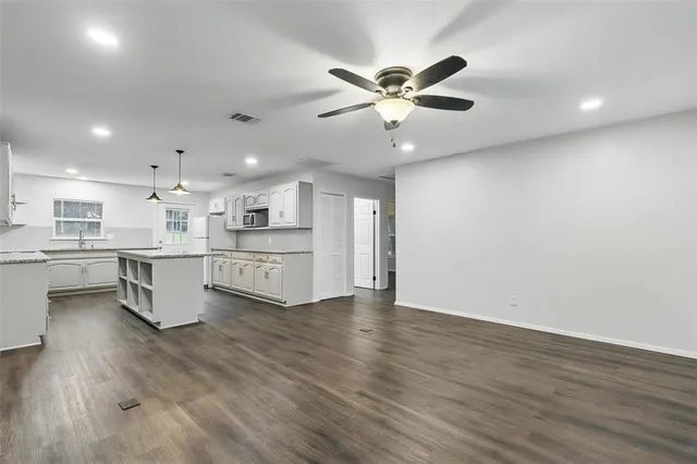 $2,750 | 9337 Heron Drive, Fort Worth, TX 76108