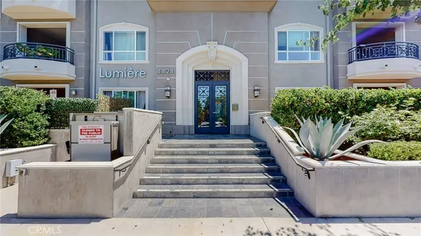 $4,100 | 4424 Whitsett Avenue, Unit 206, Studio City, CA 91604