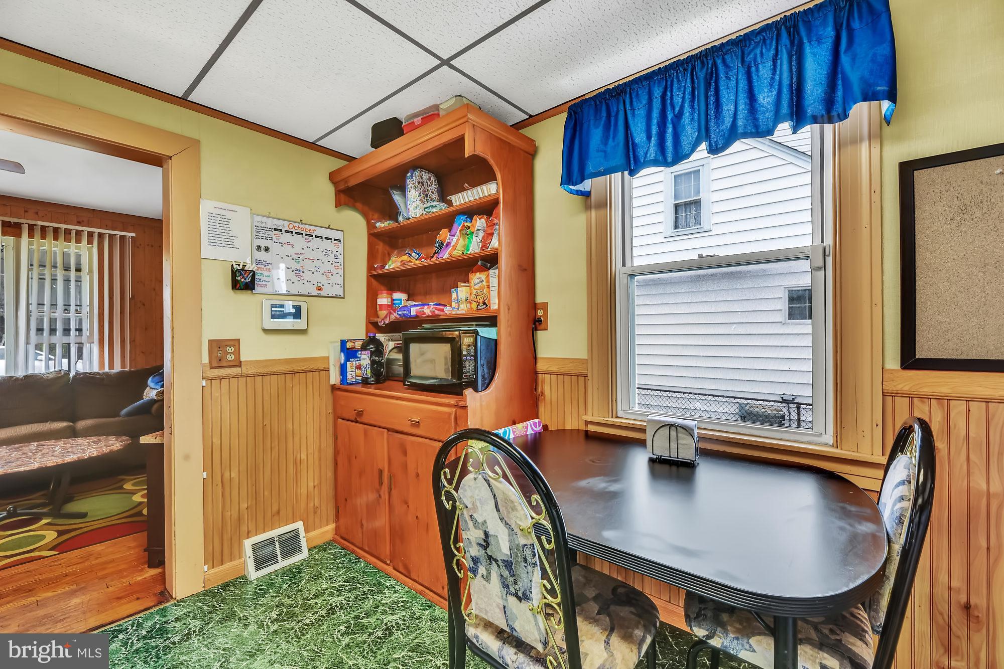 14 Plateau Road Baltimore, MD 21221 - Photo 8 of 24 Kitchen with table space
