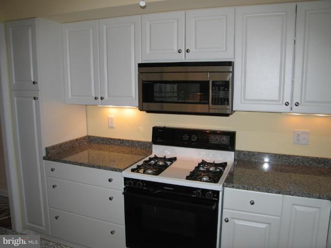 3124 Wellington Road, Unit 109 Alexandria, VA 22302 - Photo 1 of 1 Exterior (Main)