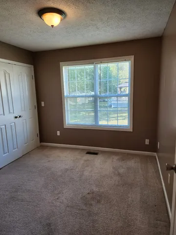 $1,500 | 216 Indian Springs Circle, Manchester, TN 37355