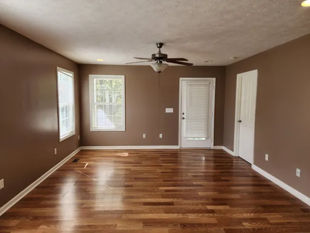 $1,500 | 216 Indian Springs Circle, Manchester, TN 37355