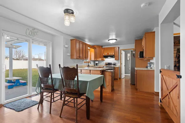 $379,900 | 2402 Old Ivy Road, De Pere, WI 54115