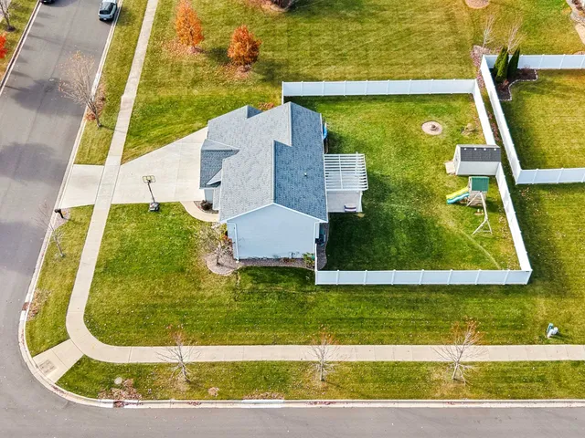 $379,900 | 2402 Old Ivy Road, De Pere, WI 54115