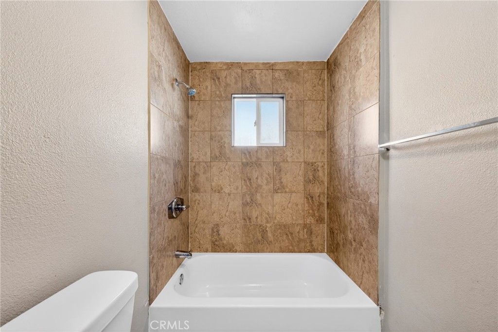1905 East Palmer Street Compton, CA 90221 - Photo 26 of 32