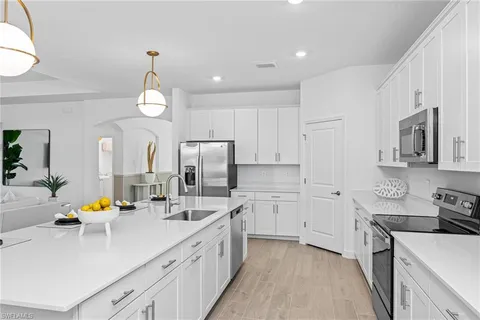 $560,950 | 17393 Stonehill Manor Drive, North Fort Myers, FL 33917