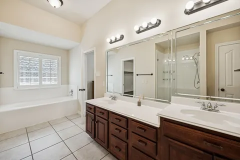 $620,000 | 404 Primrose Lane, League City, TX 77573