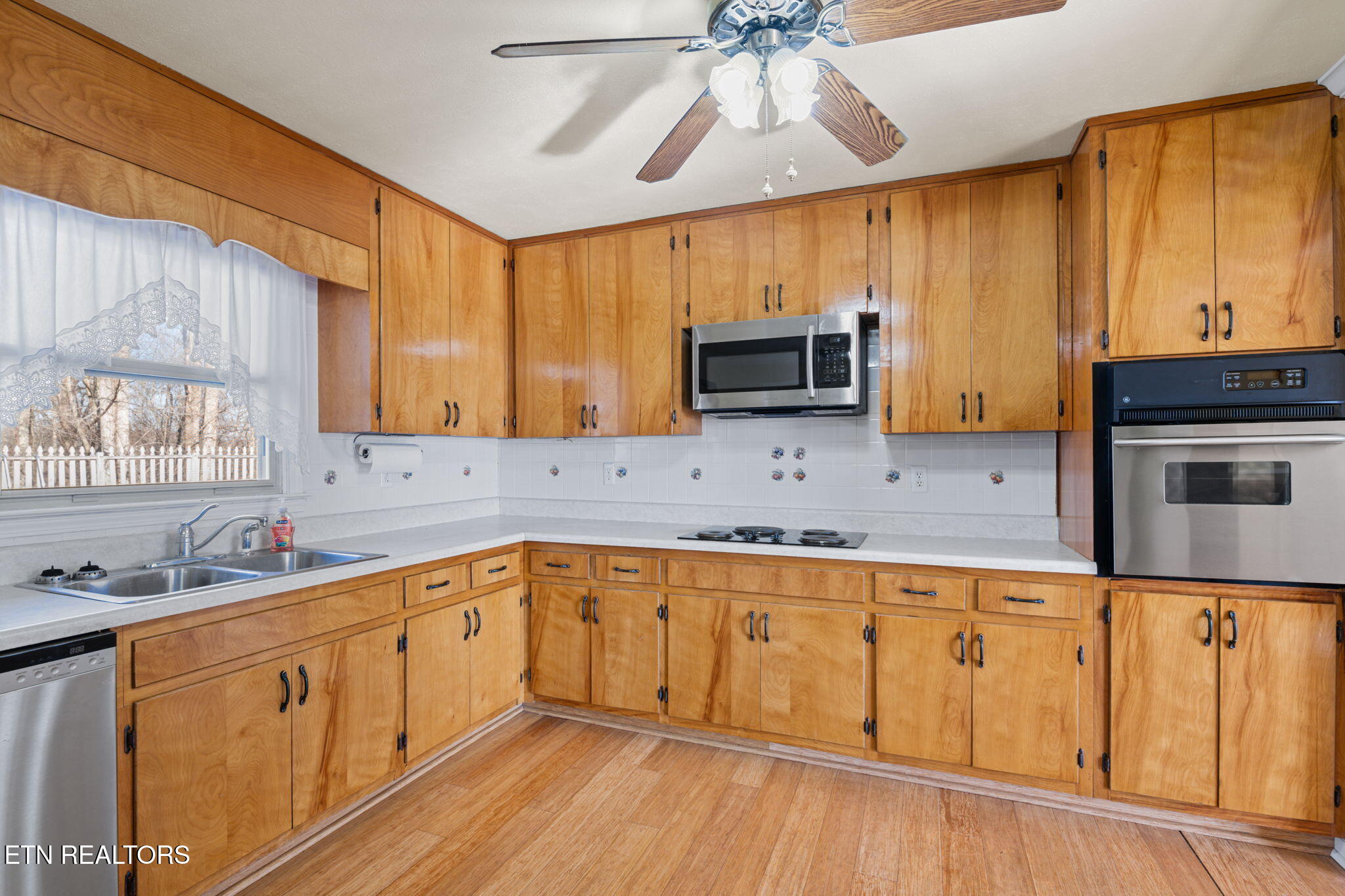 815 Stephens Road Rocky Top, TN 37769 - Photo 13 of 33 24-web-or-mls-815 Stephens-6770