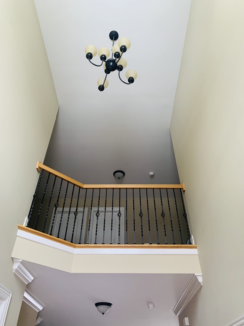 33 Cumnor Road Westmont, IL 60559 - Photo 3 of 12