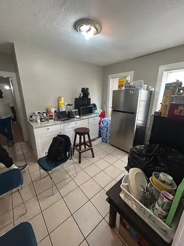 $2,500 | 11 Kenberma Road, Unit 2, Boston, MA 02124