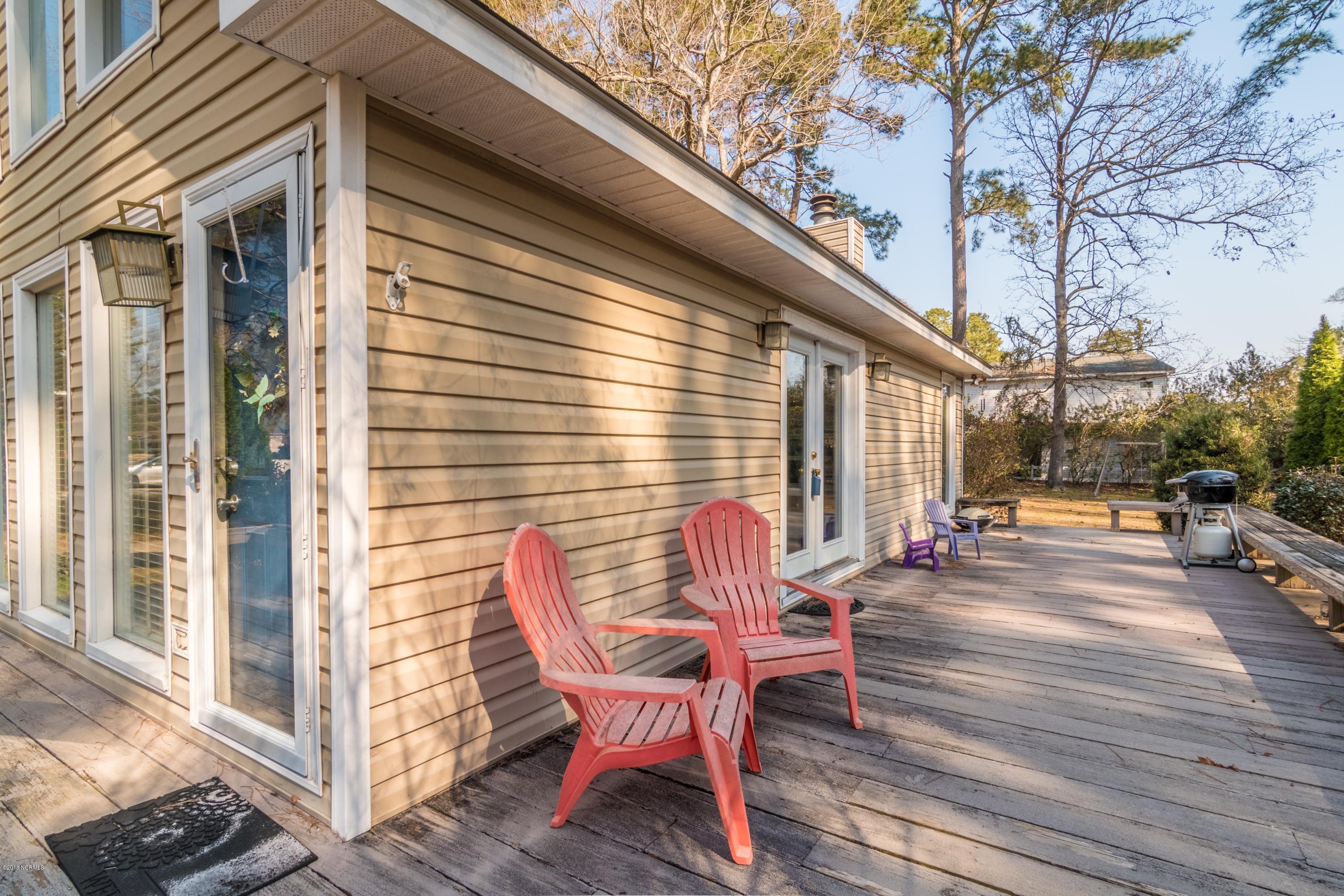 407 Lodge Road Washington, NC 27889 - Photo 20 of 26 019_SideDeckView2